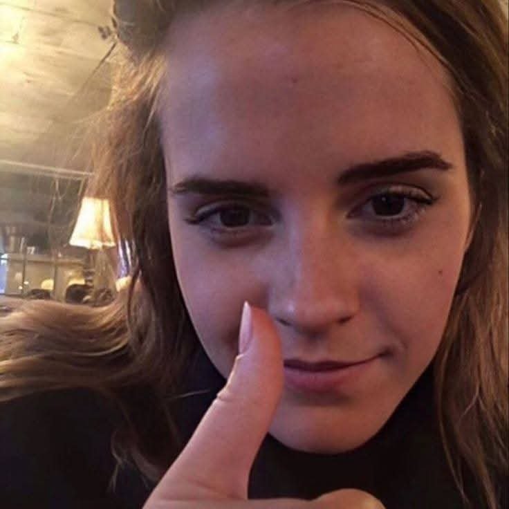 lFq2UJhq Emma Watson 01.jpg